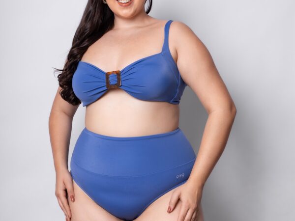 Moda de Praia Plus Size: Confiança em Destaque